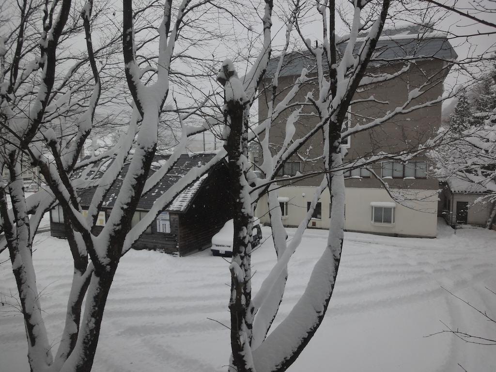 Hotel Tomiya Yuzawa (Niigata) Bagian luar foto